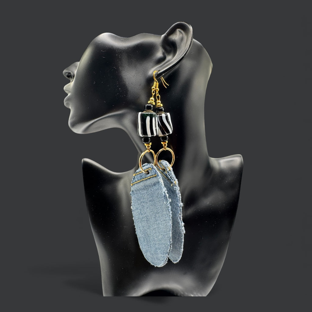 Monochrome Wave image 0