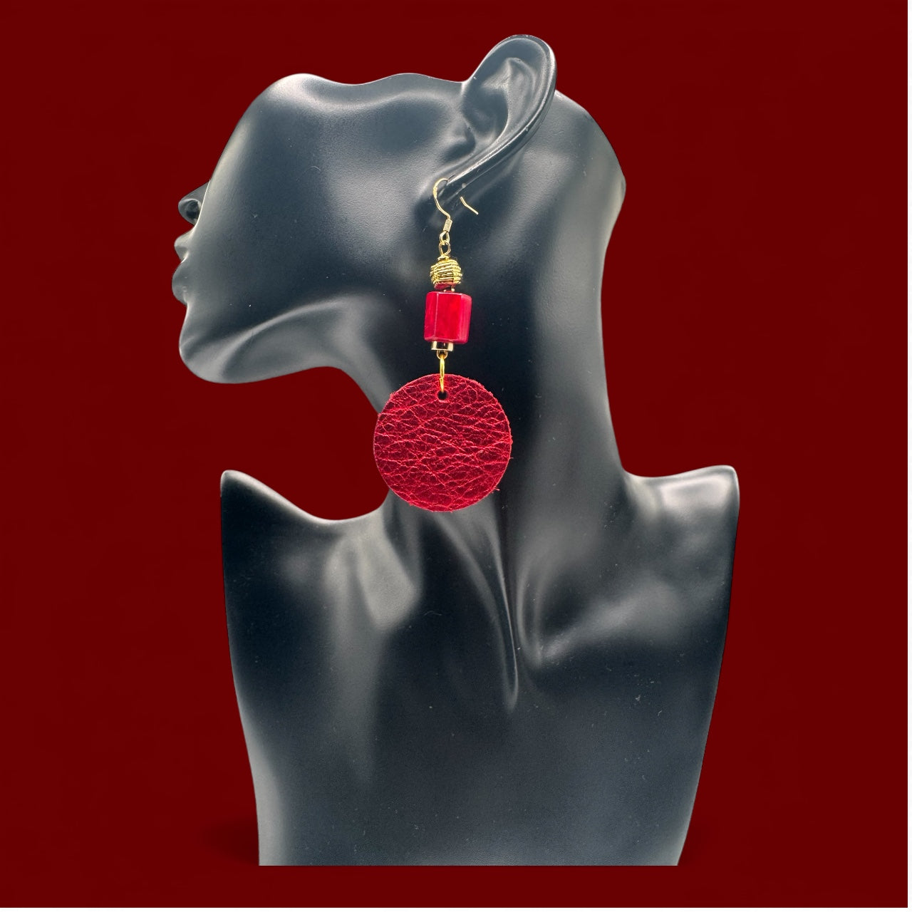 Petite Rouge Charm  image 0